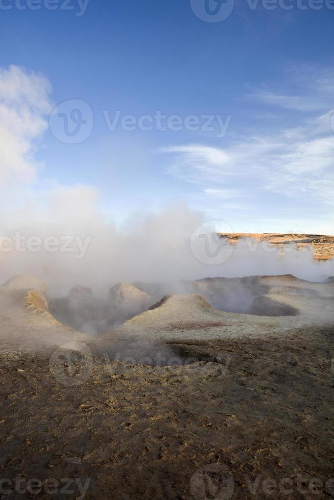 geysers sol de manana en bolivie photo