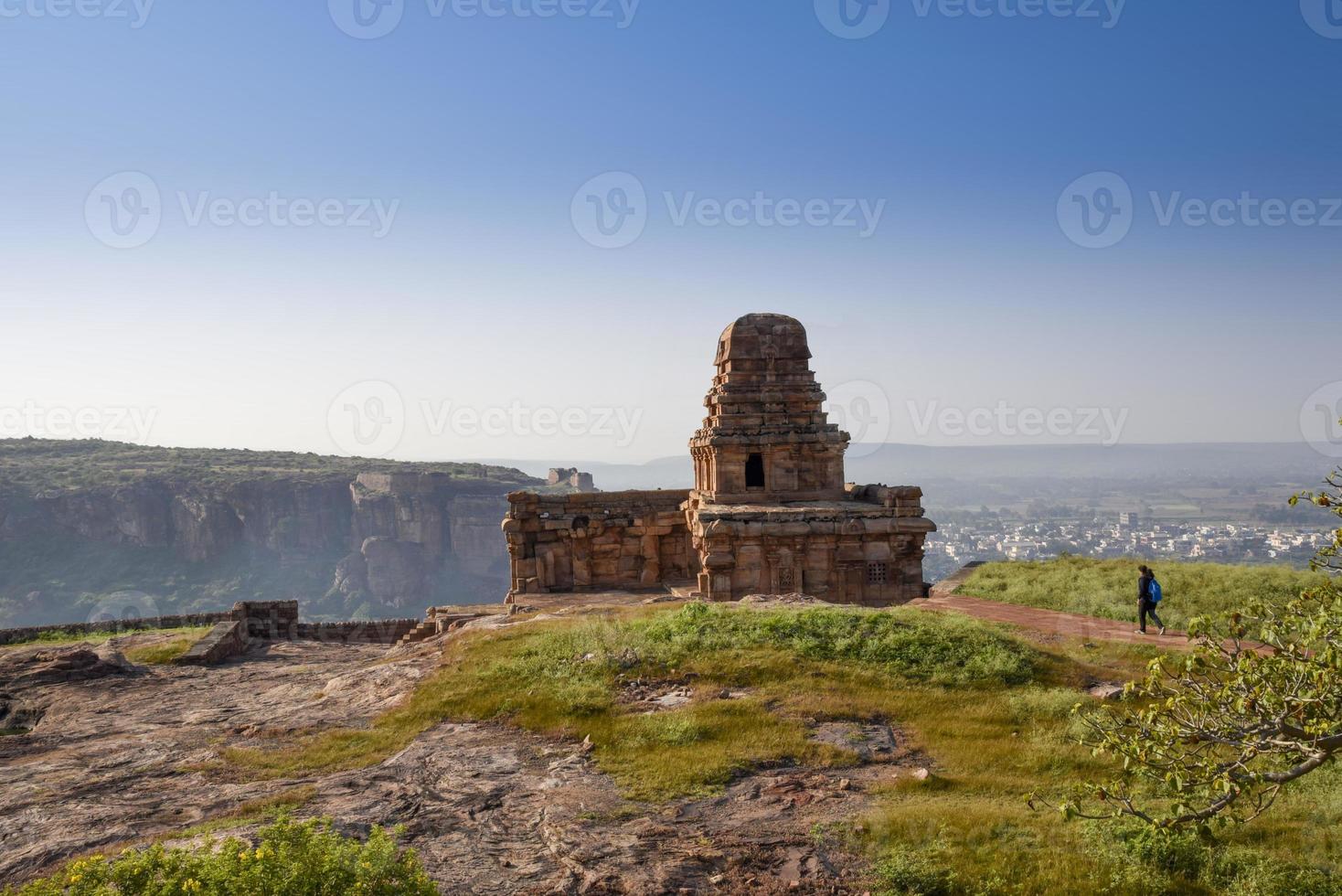 plus haut shivalaya temple sur Haut de butte lequel a été construit par le badami chalukyas dans badami, Karnataka, Inde photo