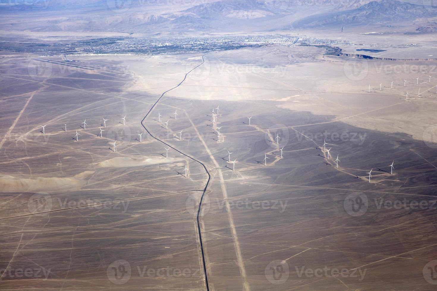 vue aérienne des éoliennes photo