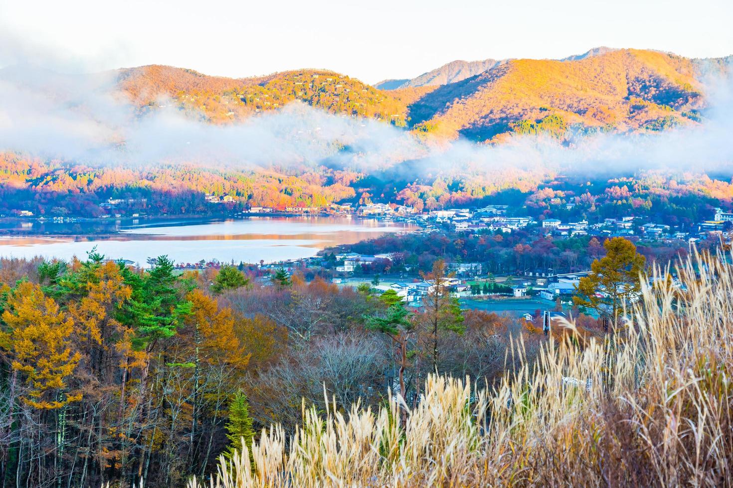 Beau paysage au lac Yamanakako, Japon photo