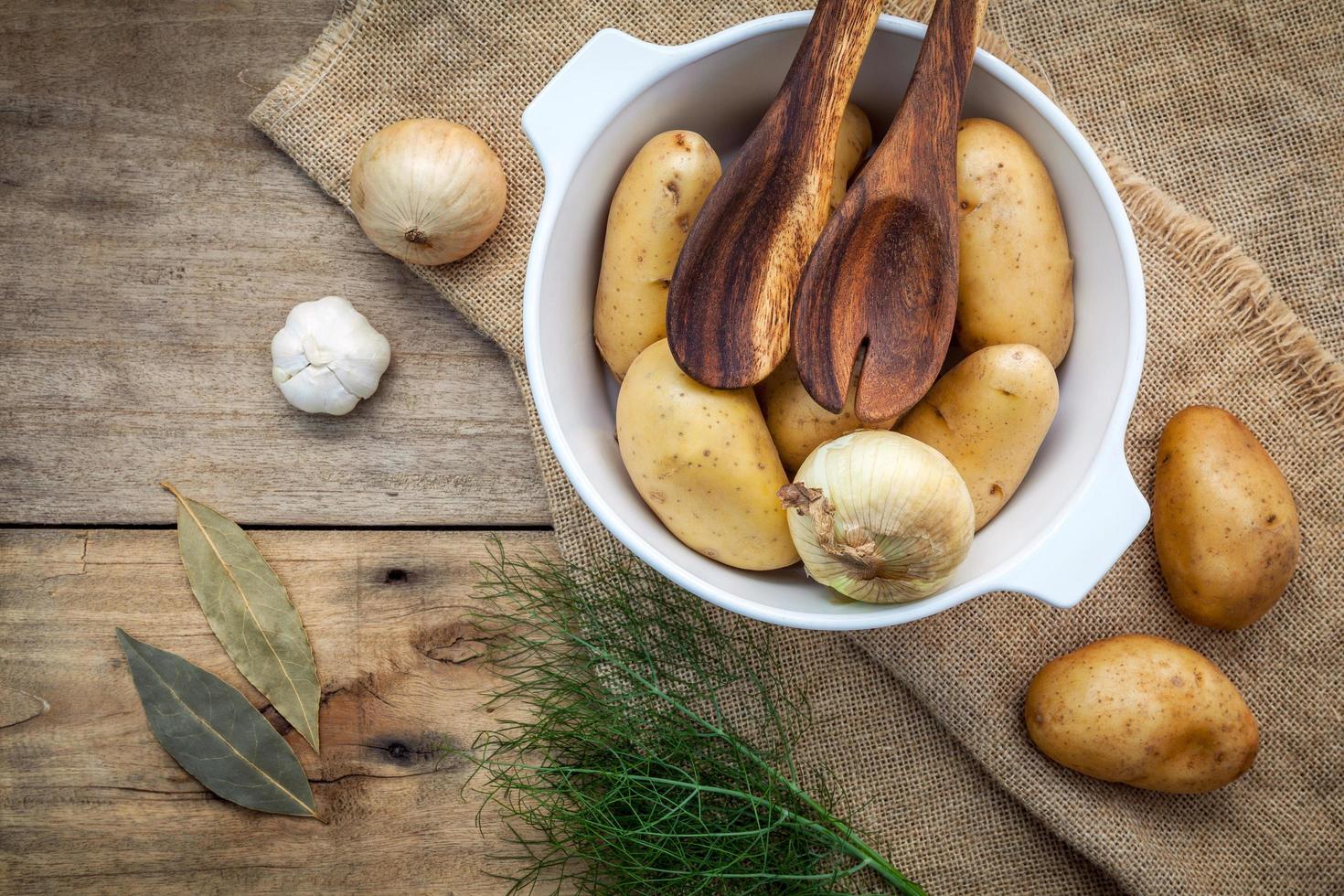 pot de pommes de terre photo