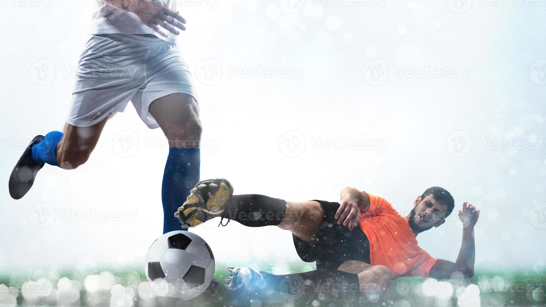 proche en haut de une Football action scène avec en compétition football joueurs sur blanc Contexte photo