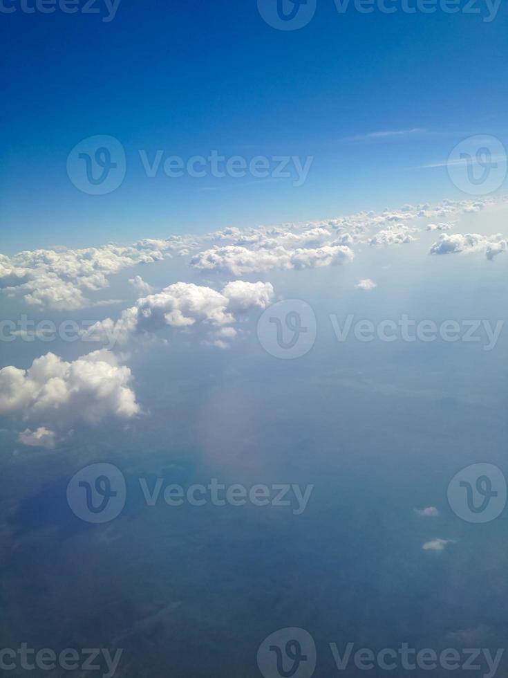 ciel bleu avec fond de nuages photo