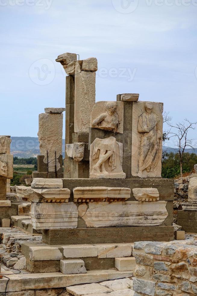 ancien statue dans le ville de éphèse, dinde photo