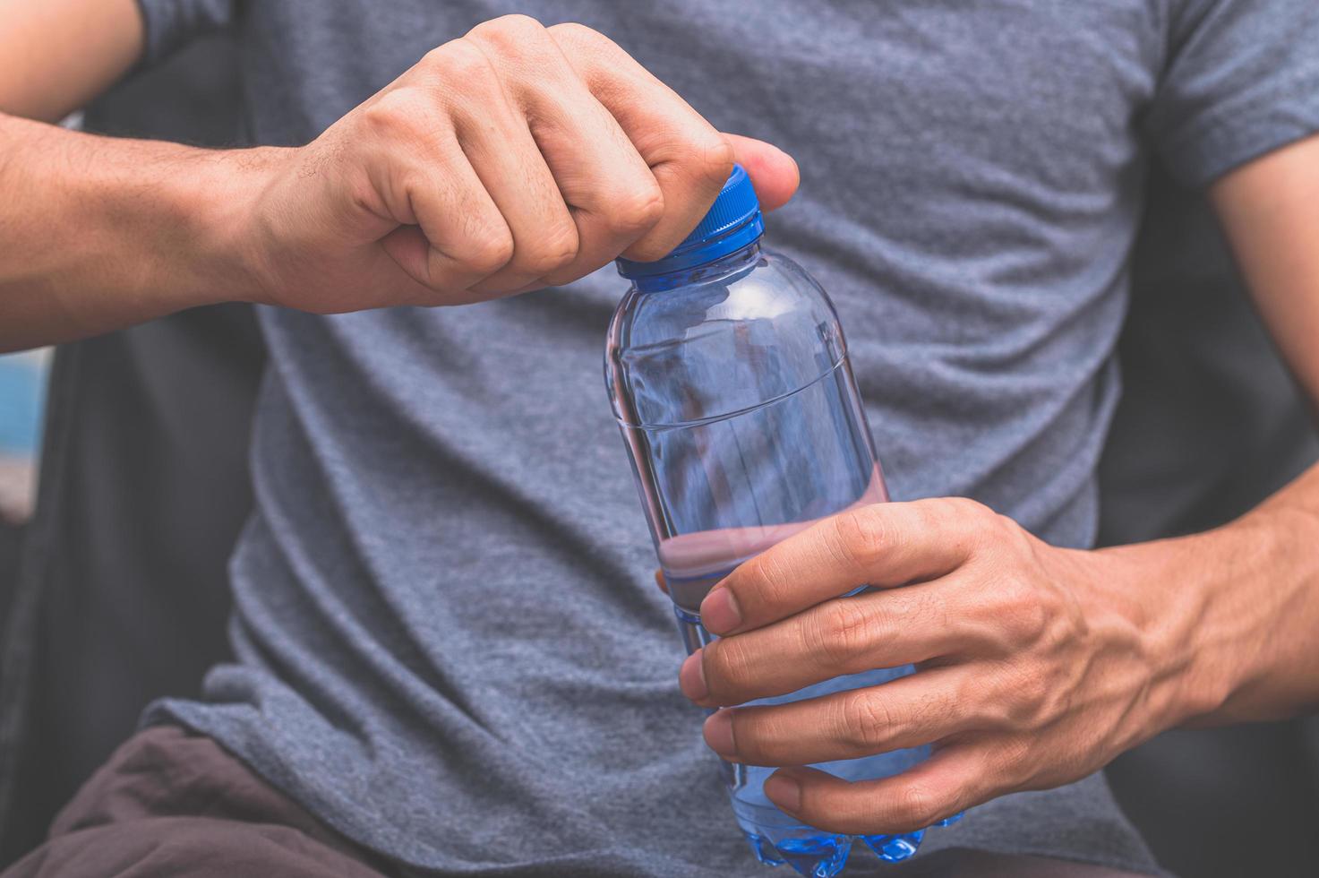 boire de l'eau propre pour la santé photo