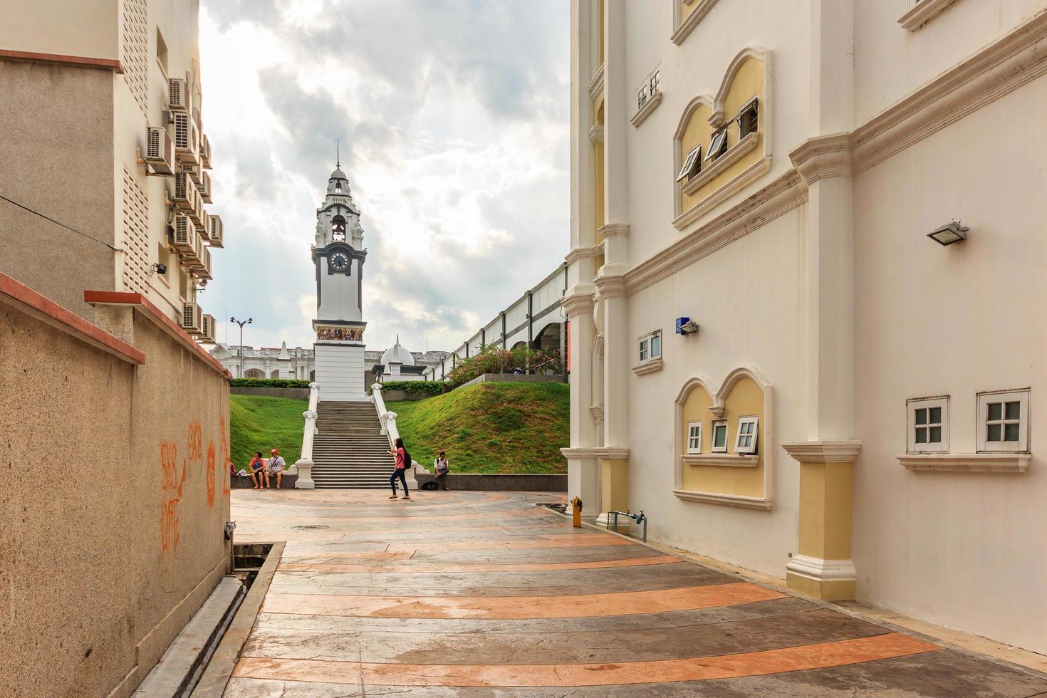 Vieille ville ipoh avec tour de l'horloge commémorative jww bouleau en arrière-plan, 2017 photo