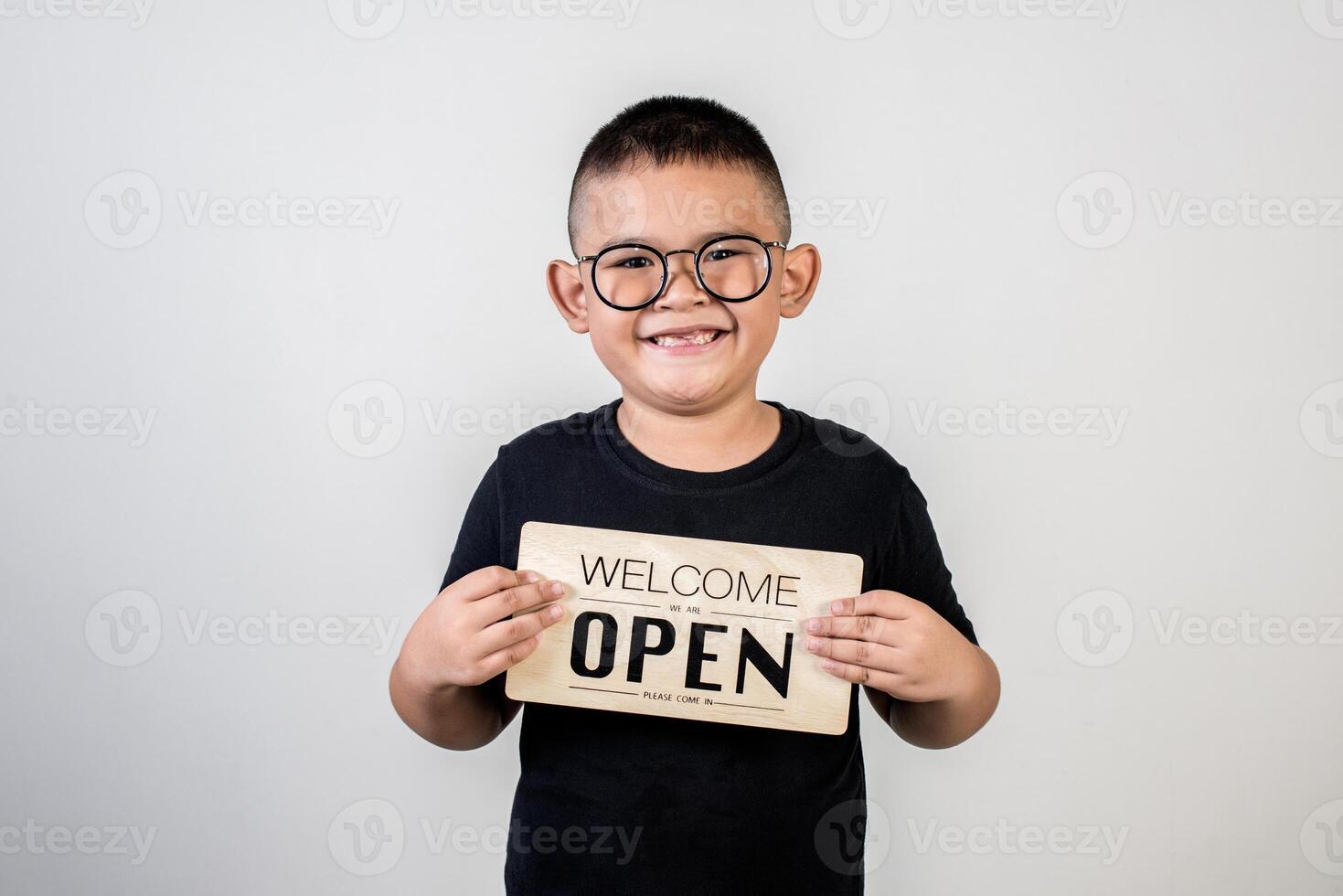 photo de studio de garçon de portrait drôle