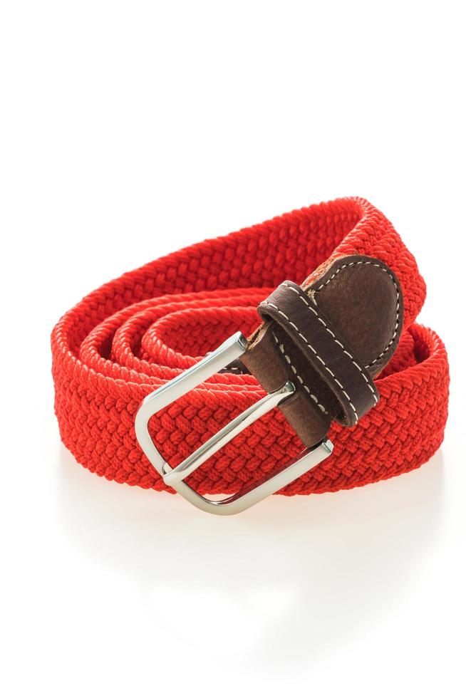 ceinture avec boucle sur fond blanc photo