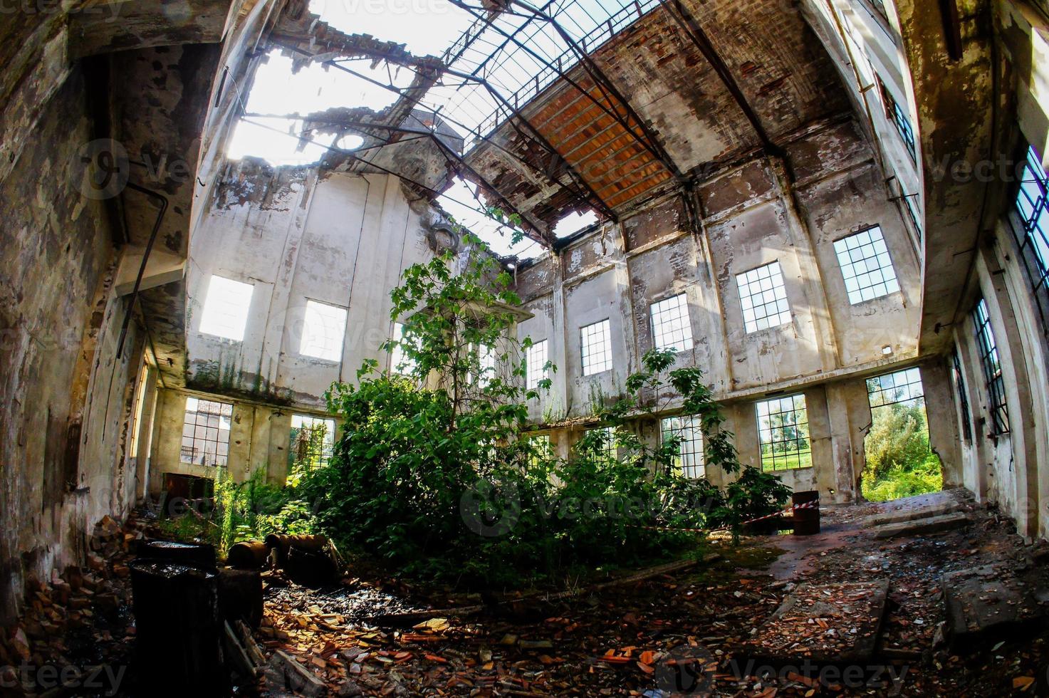 bâtiment industriel abandonné photo