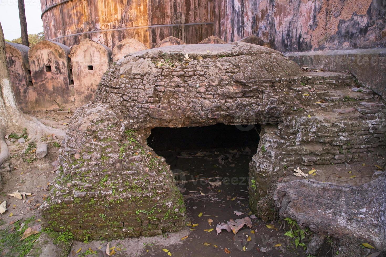 historique château, idrakpur fort est une rivière fort situé dans munshiganj, Bangladesh. le fort a été construit approximativement dans 1660 publicité photo