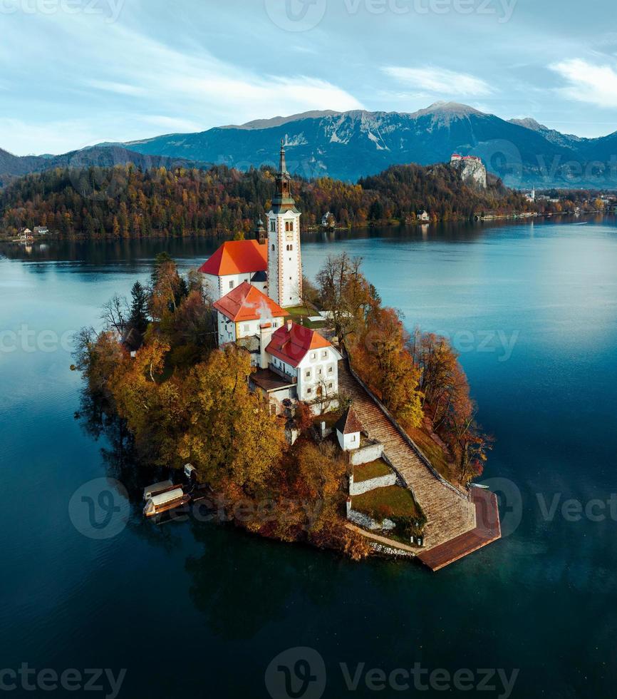 magnifique île dans slovénie Haut vue photo