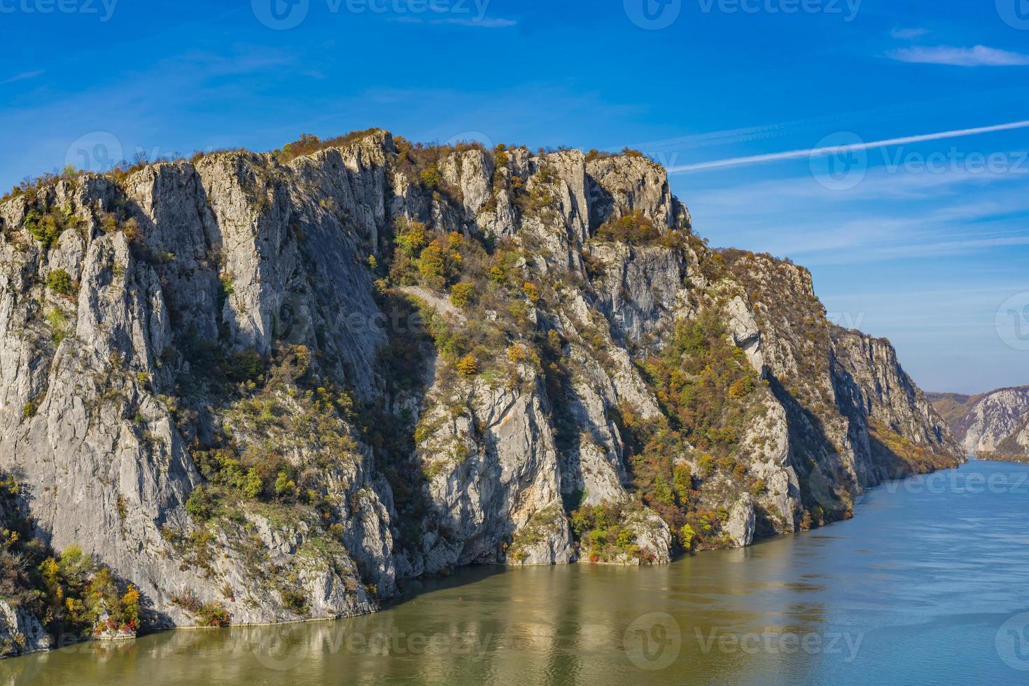 Gorges du Danube à Djerdap à la frontière serbo-roumaine photo