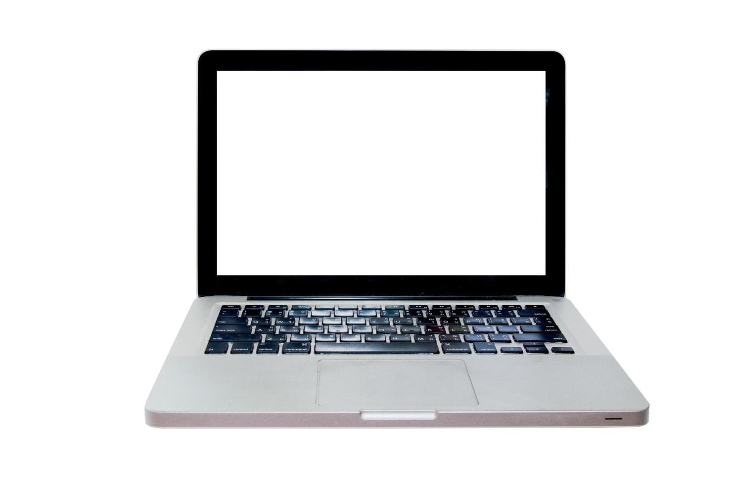 écran d'ordinateur portable vide sur blanc photo