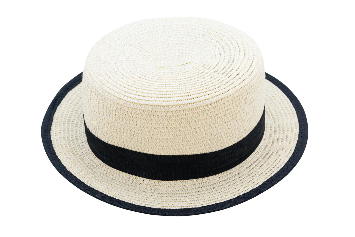 joli chapeau de paille isolé sur fond blanc photo