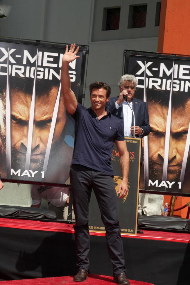 hugh jackman à le hugh jackman empreinte de main empreinte la cérémonie à graumans chinois théâtre parvis dans los angeles Californie sur avril 21 20092009 photo