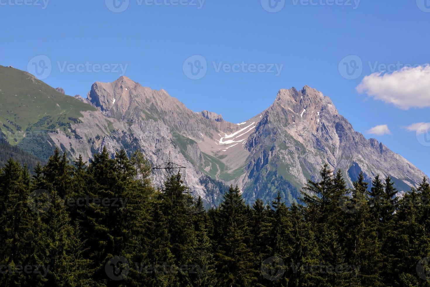 paysage de montagne pittoresque photo