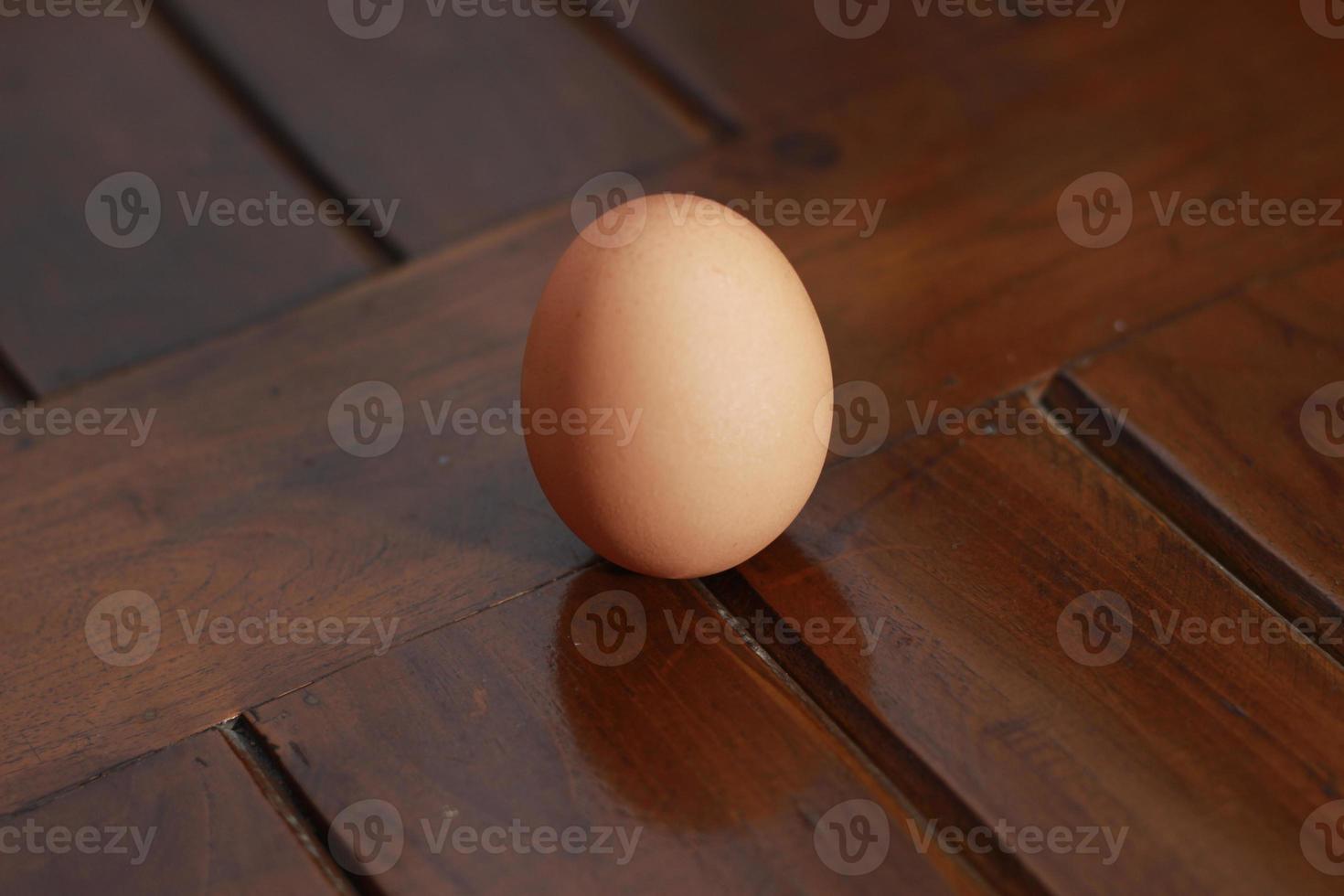 une proche en haut de une poulet Oeuf photo