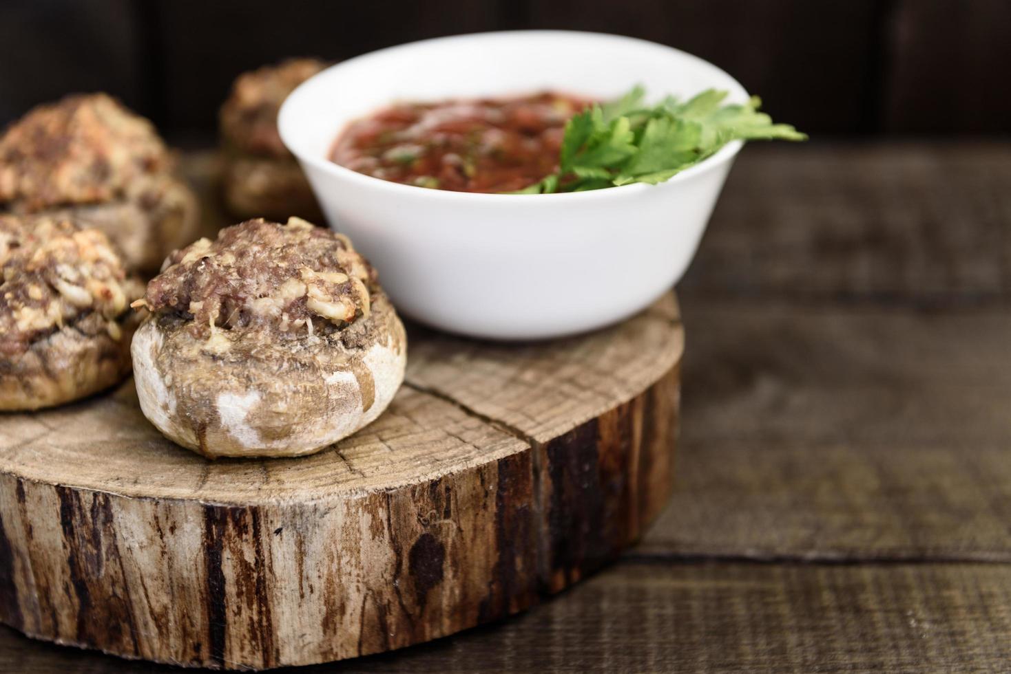 champignons à la viande photo