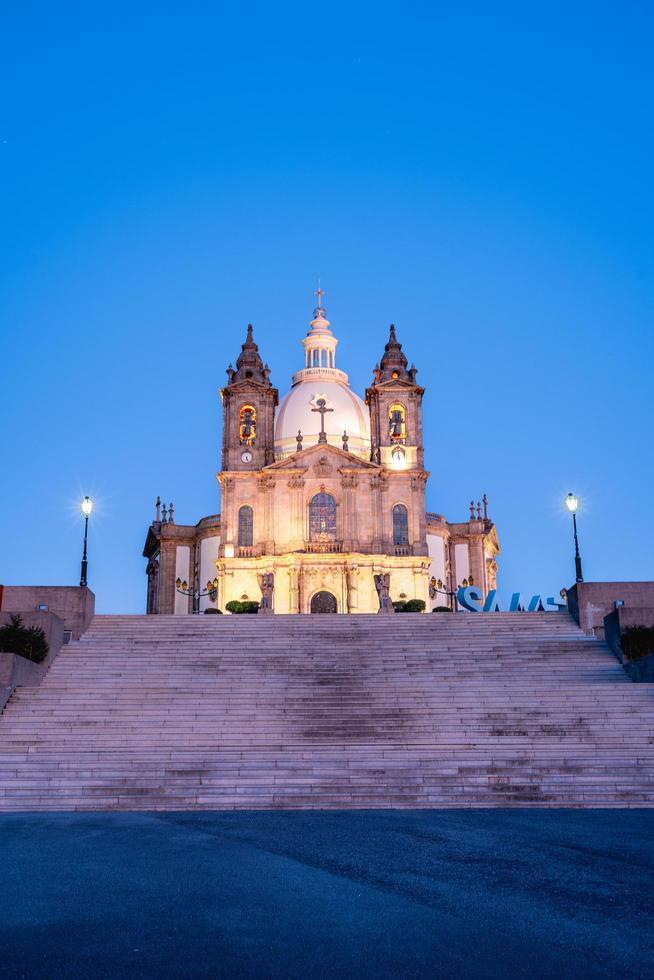 sanctuaire de notre Dame de mêmeiro, église sur le Montagne dans braga, le Portugal 9 februari 2023. photo