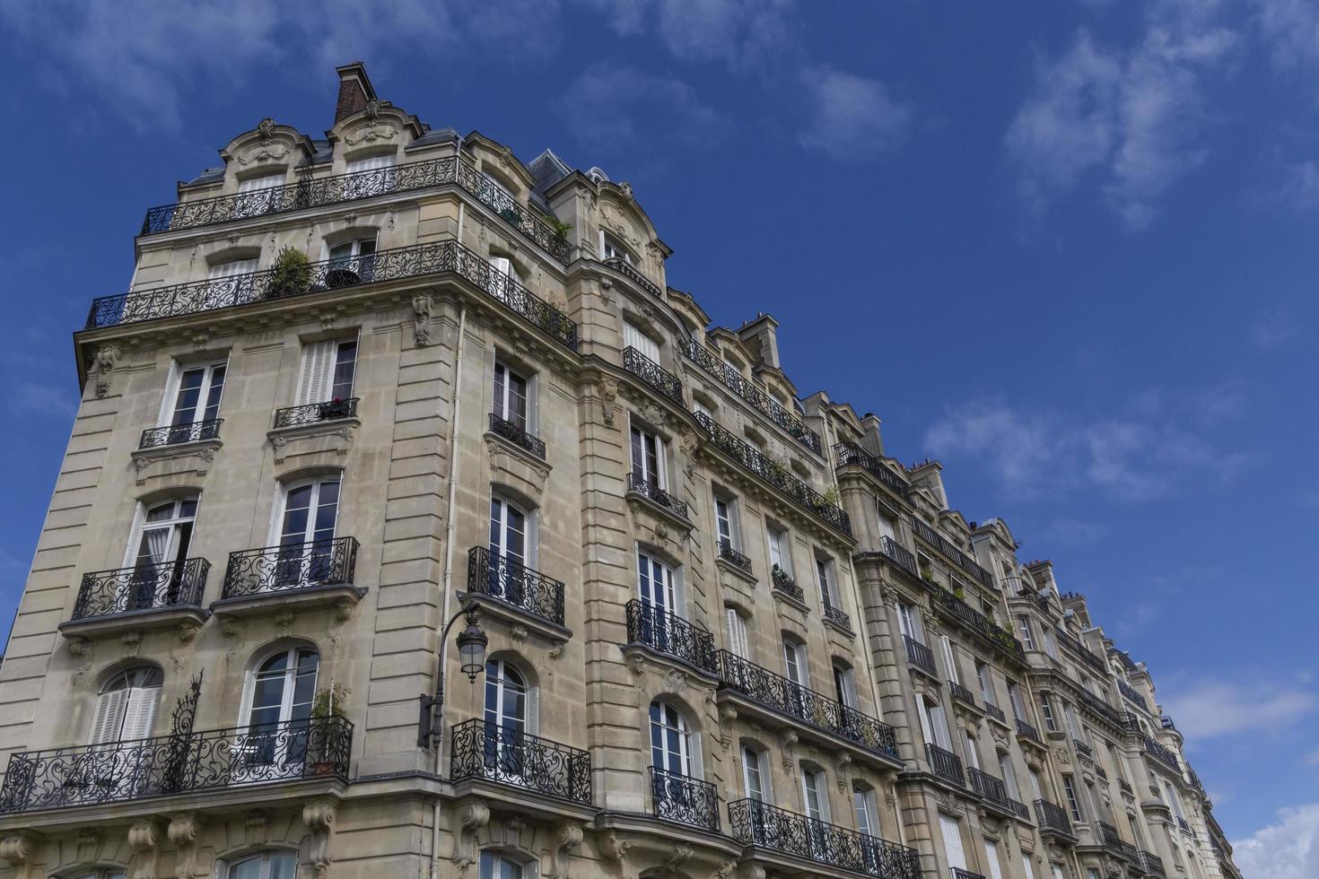 vue de bâtiment dans historique district de Paris photo