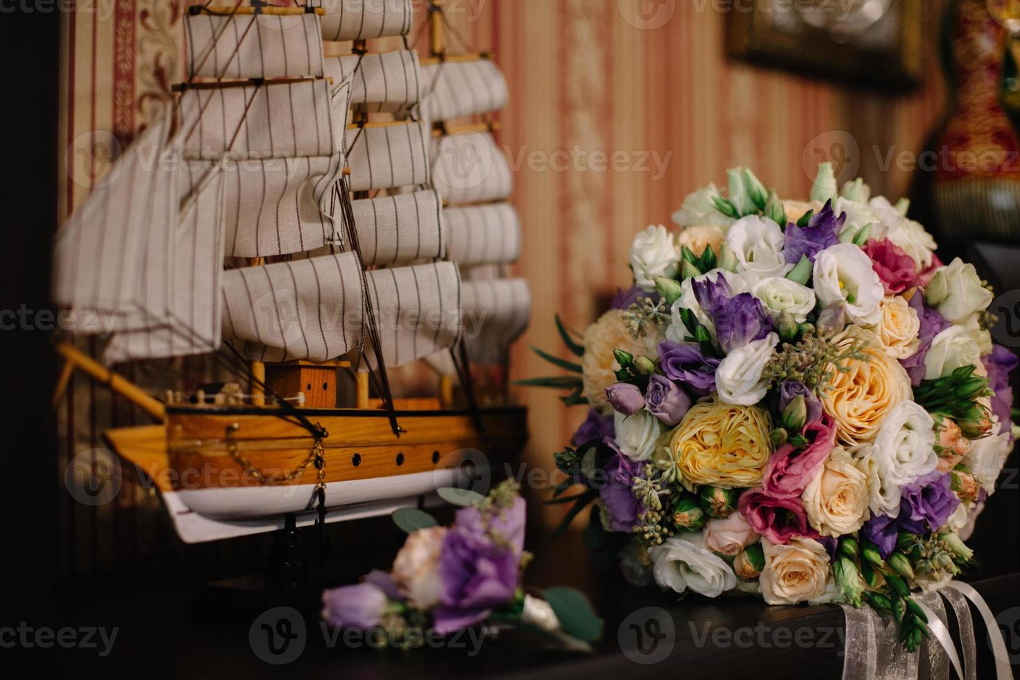 mariage bouquet sur le navires plate-forme photo