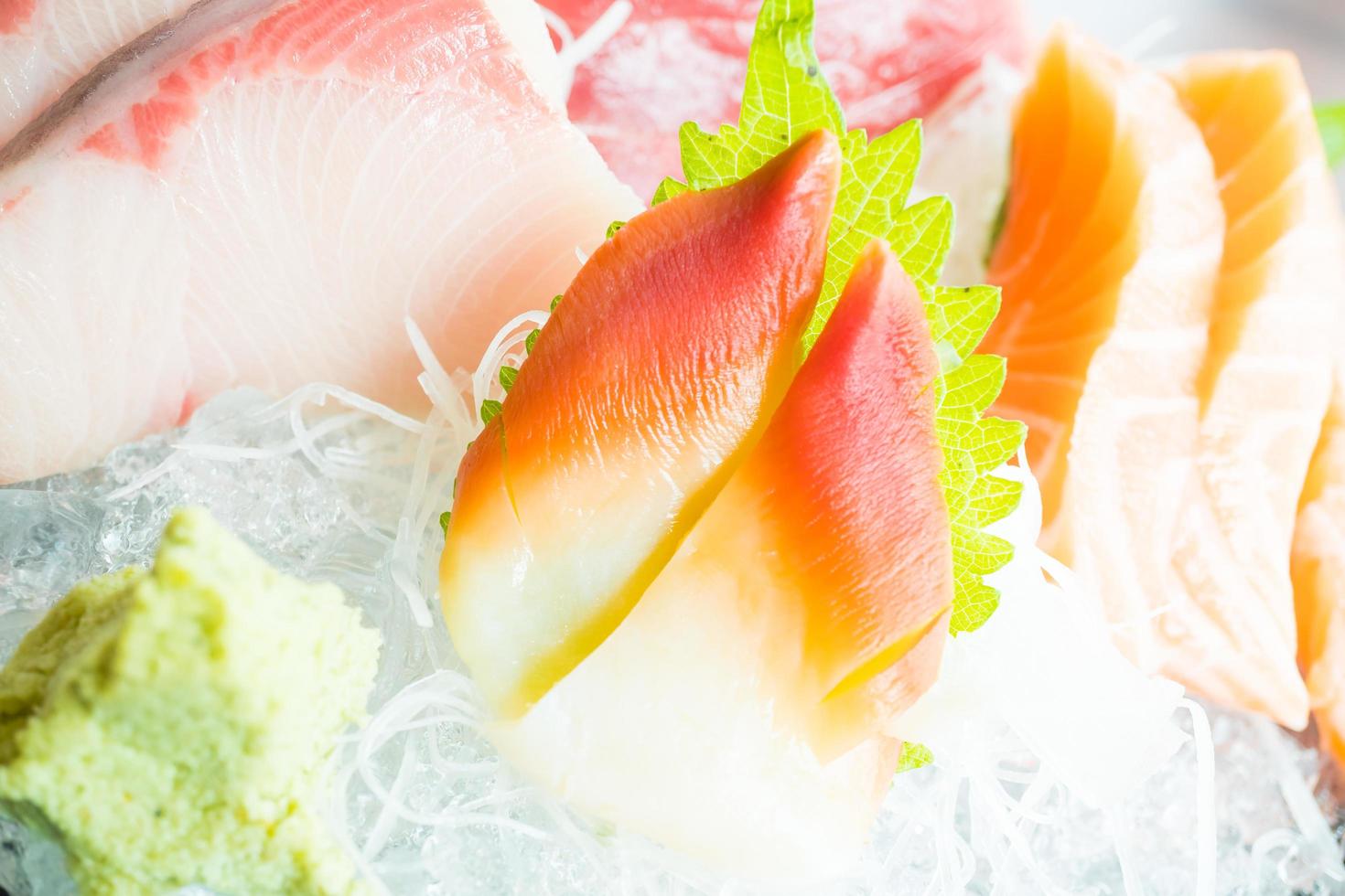 sashimi frais cru photo
