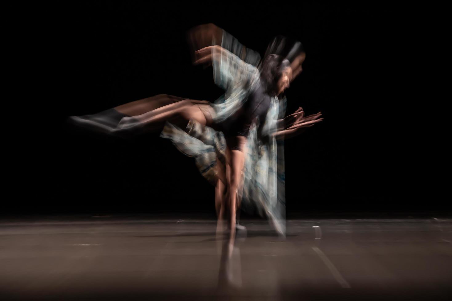 le mouvement abstrait de la danse photo