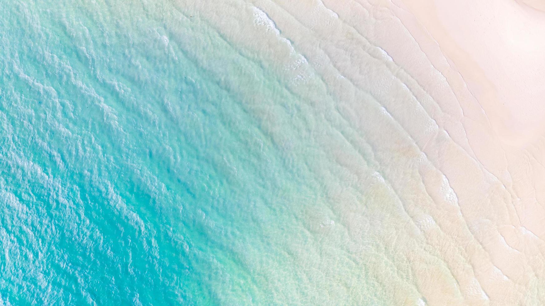 vue aérienne de la mer photo