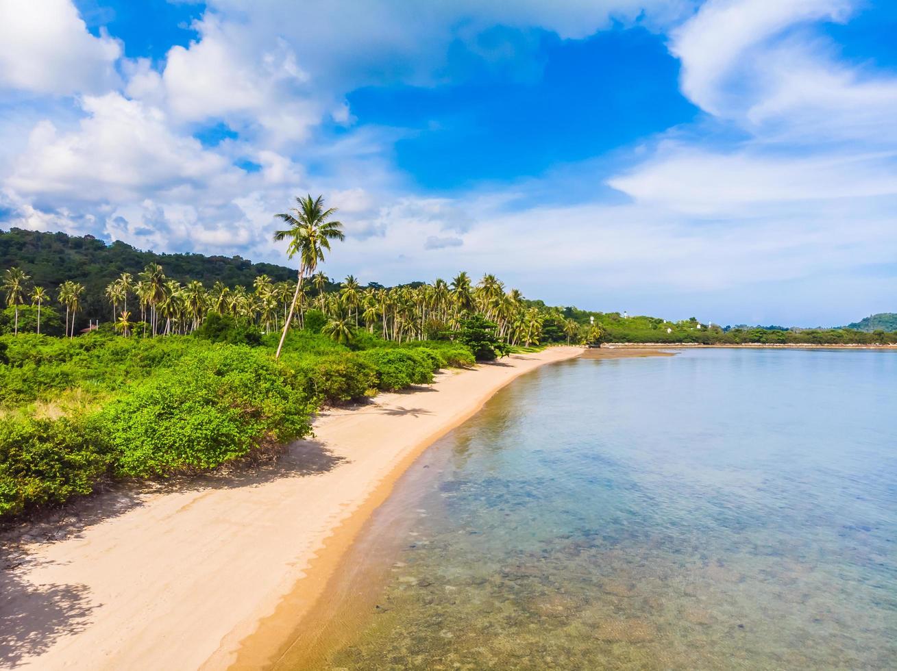 Vue aérienne de la mer à l'île de Koh Samui, Thaïlande photo