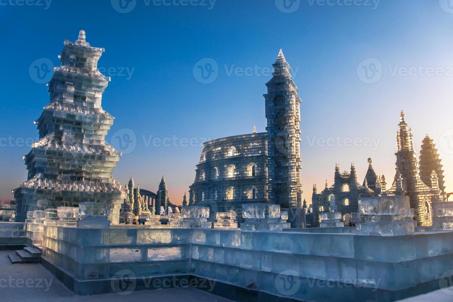 harbin international la glace et neige sculpture Festival est un annuel hiver Festival dans Harbin, Chine. il est le monde le plus grand la glace et neige festival. photo