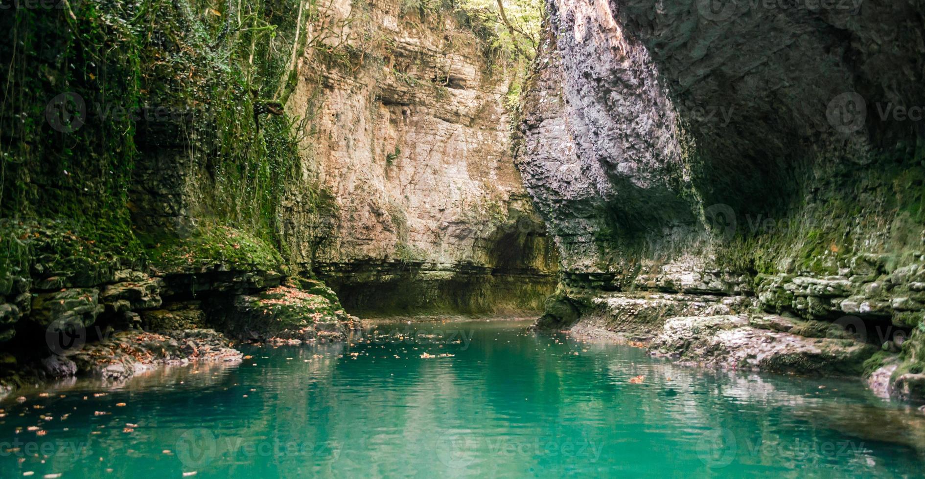 belle rivière bleue photo