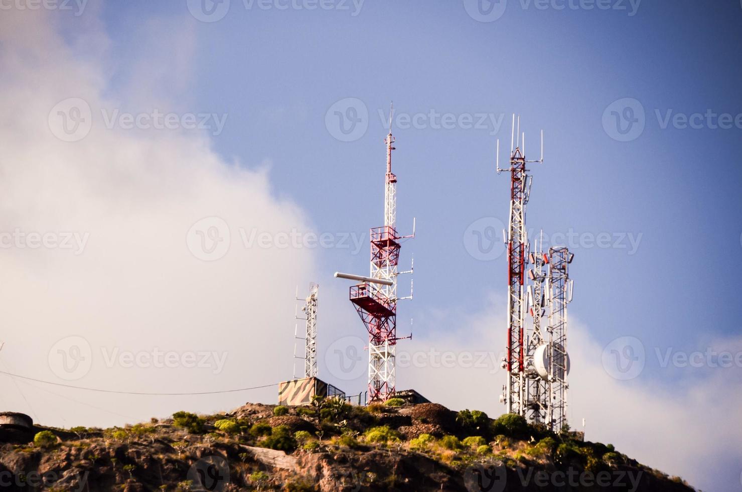 colline avec antennes photo