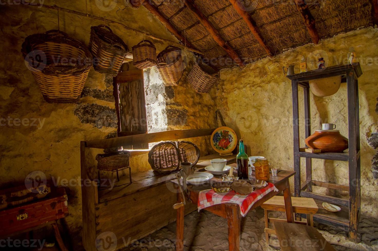 intérieur de une rural maison photo