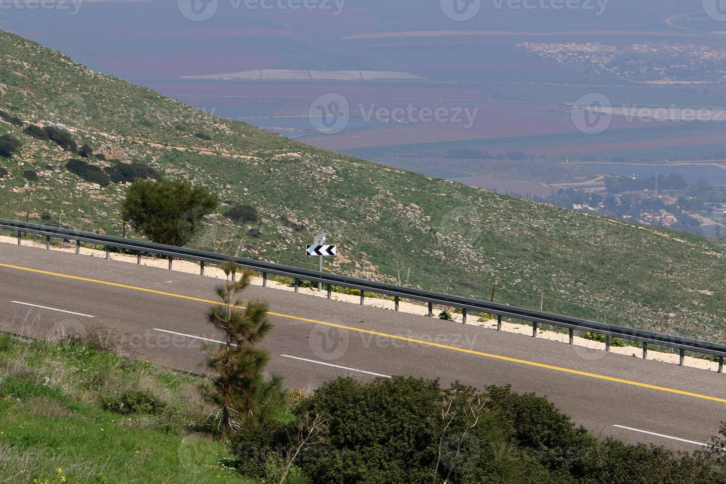 route dans le montagnes dans nord Israël. photo