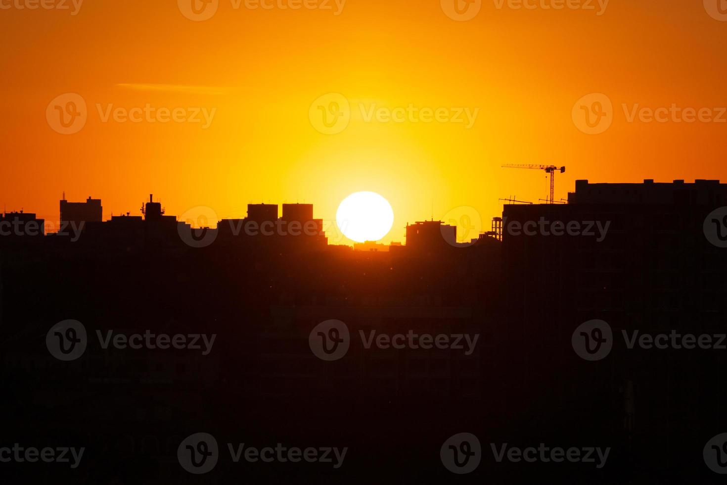 vue sur le coucher du soleil dans Kyiv, Ukraine photo