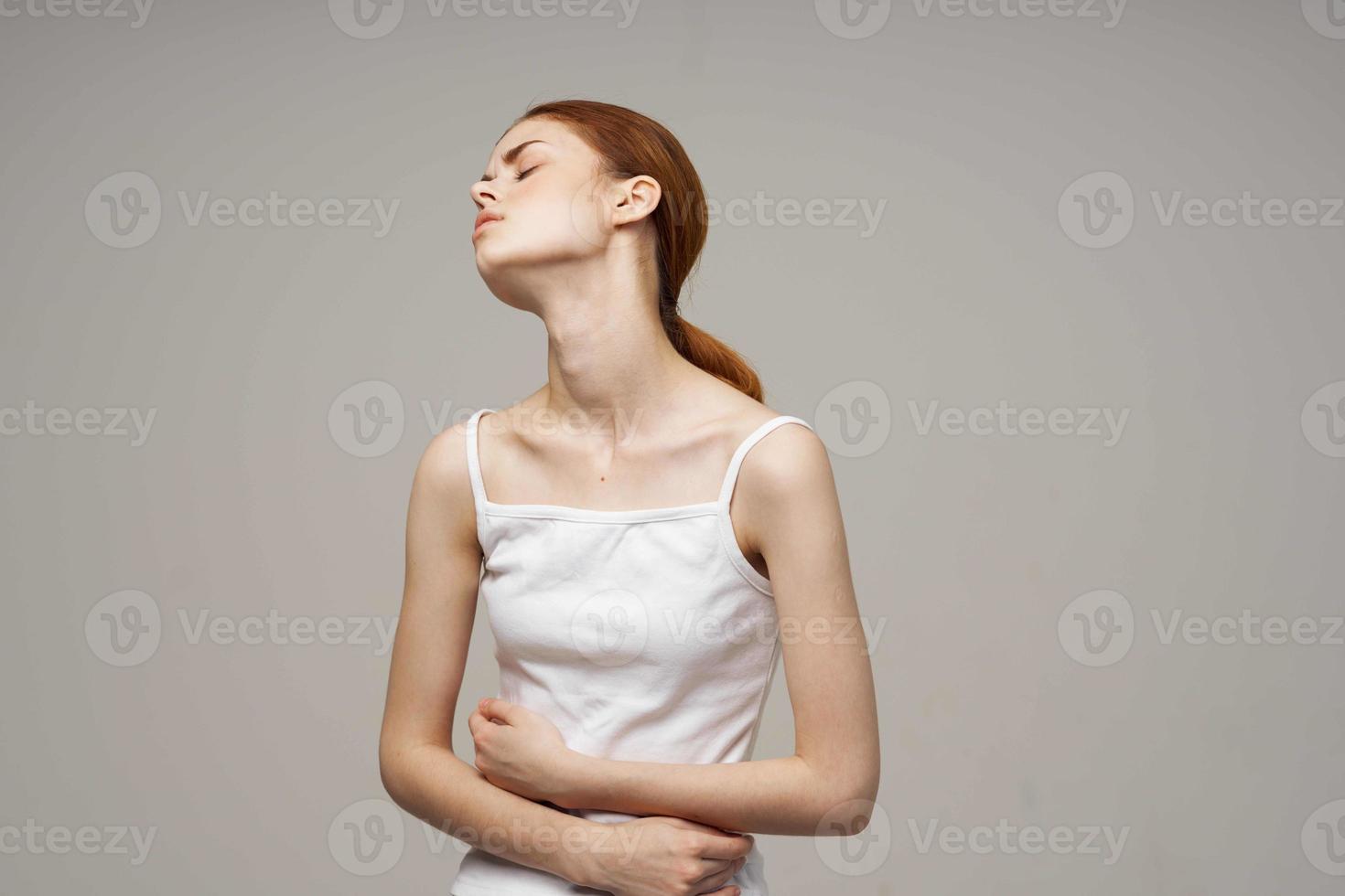 femme aine douleur intime maladies gynécologie malaise studio traitement photo