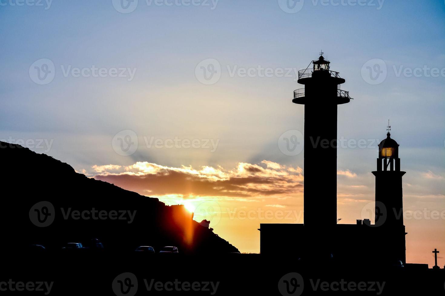 phare en bord de mer photo