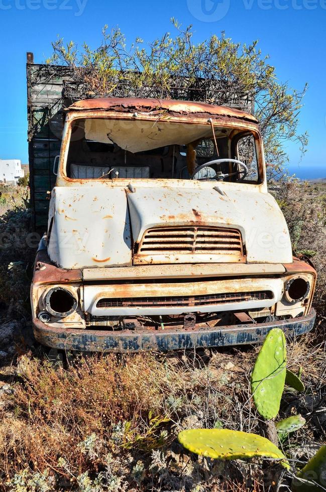 un cimetière de voitures photo