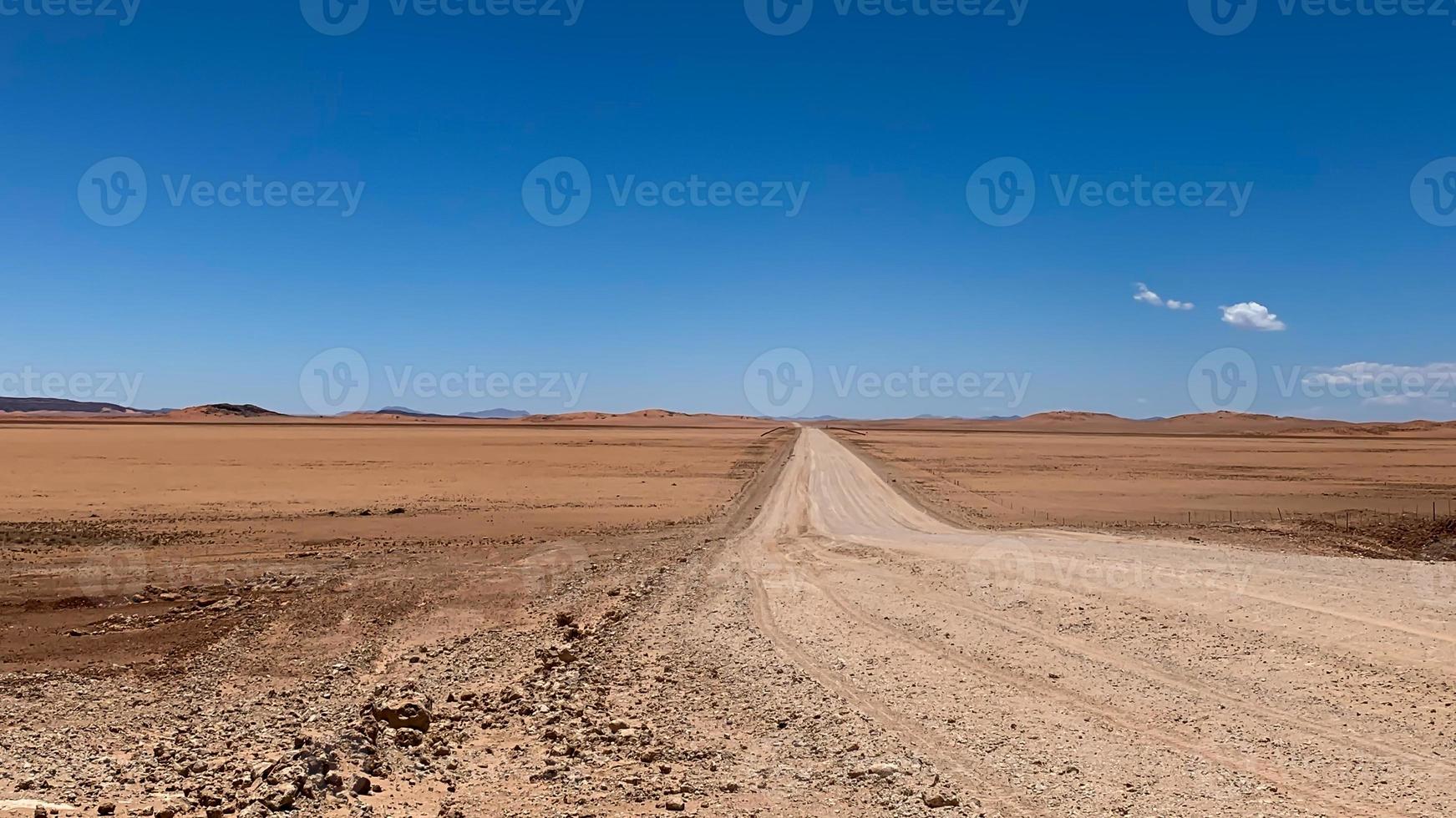 interminable route Namibie photo