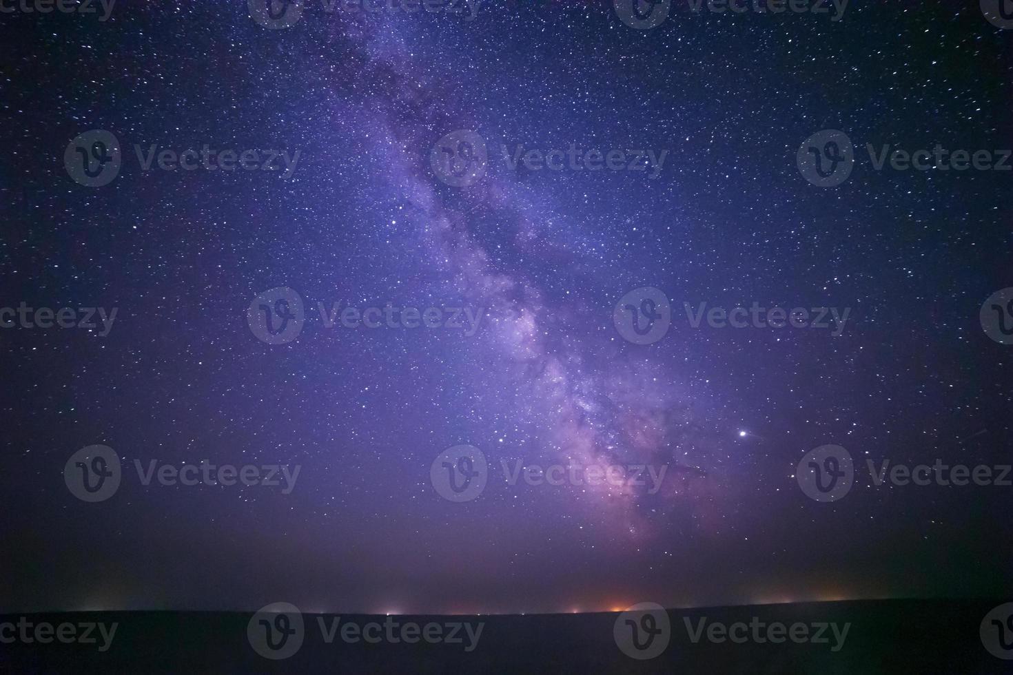 vue de laiteux façon galaxie au dessus mer photo