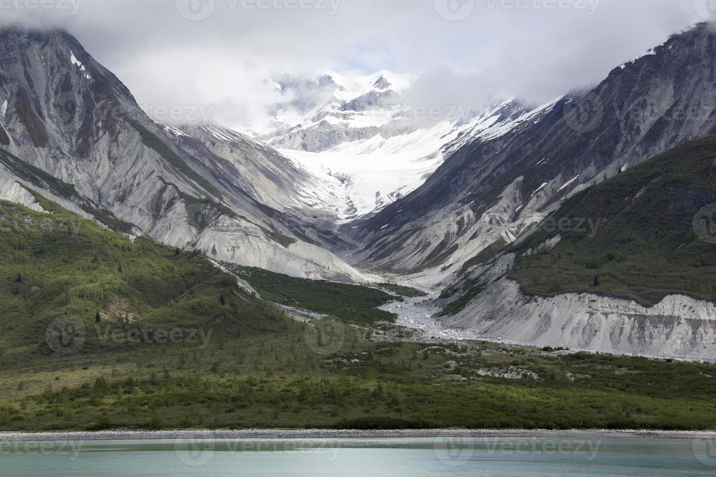 glacier baie nationale parc vert vallée dans été photo