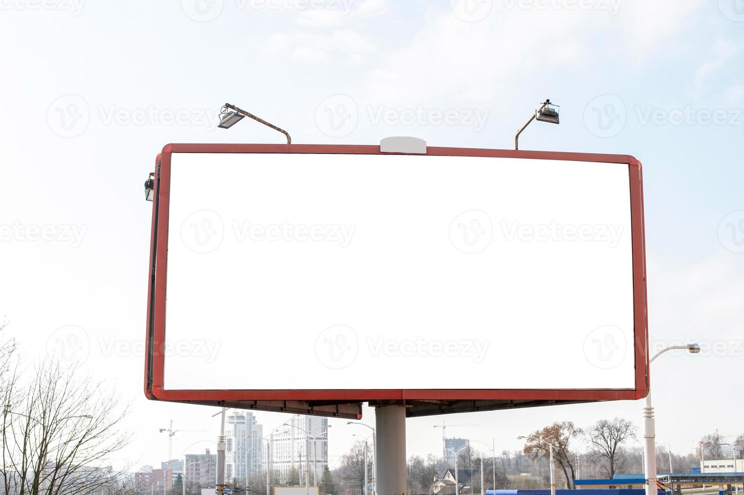 Extérieur panneau d'affichage maquette, Extérieur Extérieur La publicité affiche. avec coupure chemin sur filtrer. photo