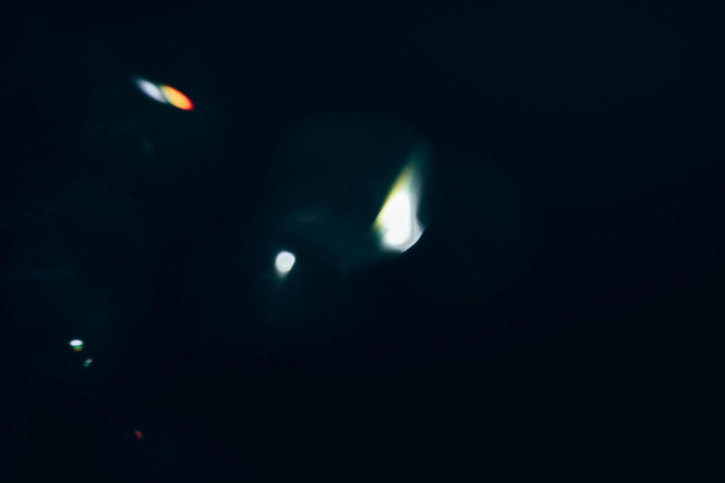 rayé Contexte. lentille éclater effet. bleu affligé vieilli délavé grunge surface avec enduit taches poussière bruit coloré lumière conception. photo
