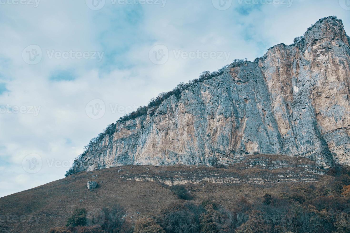 haute montagnes paysage l'automne herbe ciel des nuages Frais air photo