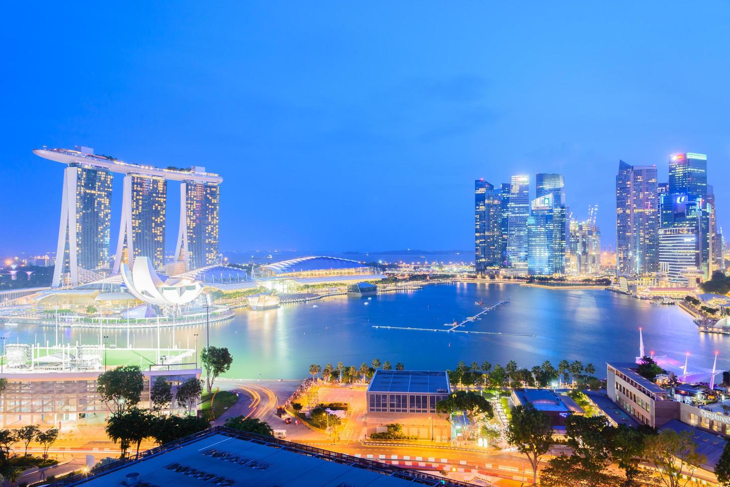 ville de singapour la nuit photo