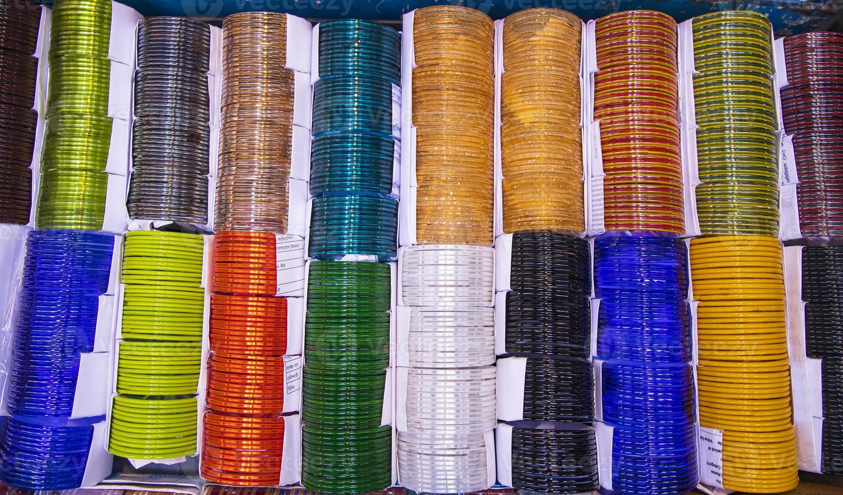 multicolore verre bracelets pour vente pouvez être utilisé comme une Contexte texture fond d'écran photo