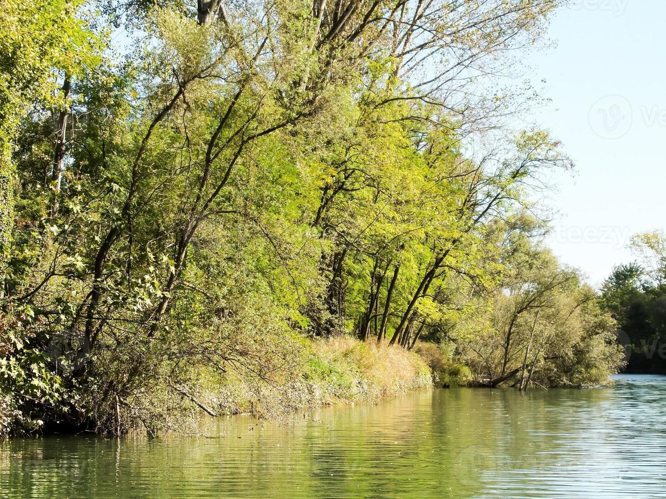 vue panoramique sur la rivière photo