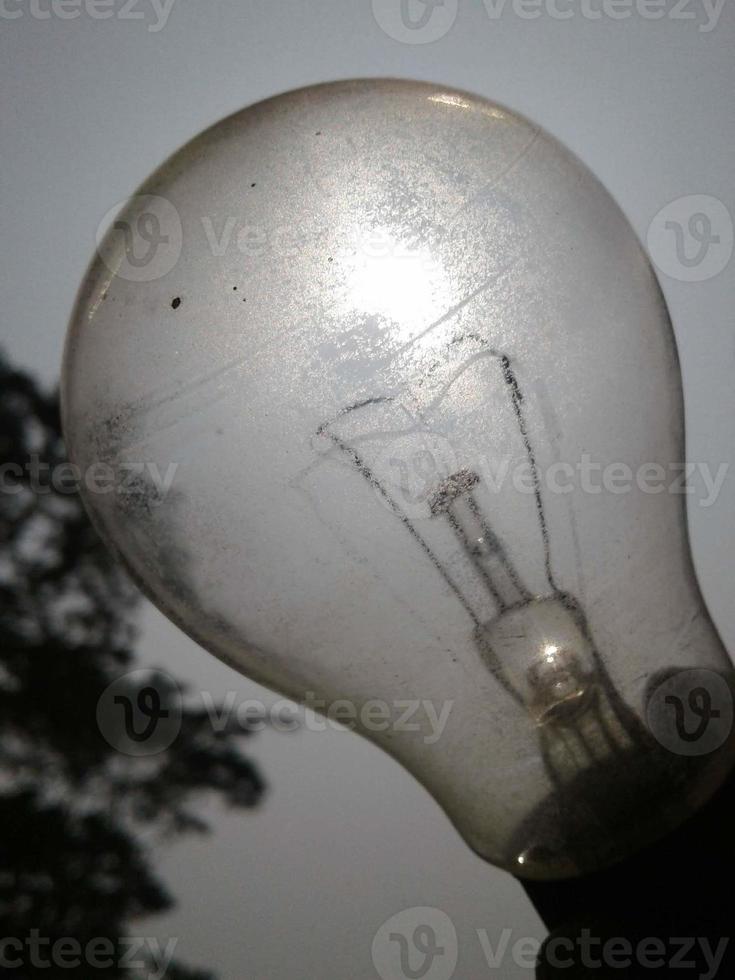 lumière du soleil pouvez être vu par le verre lampe photo