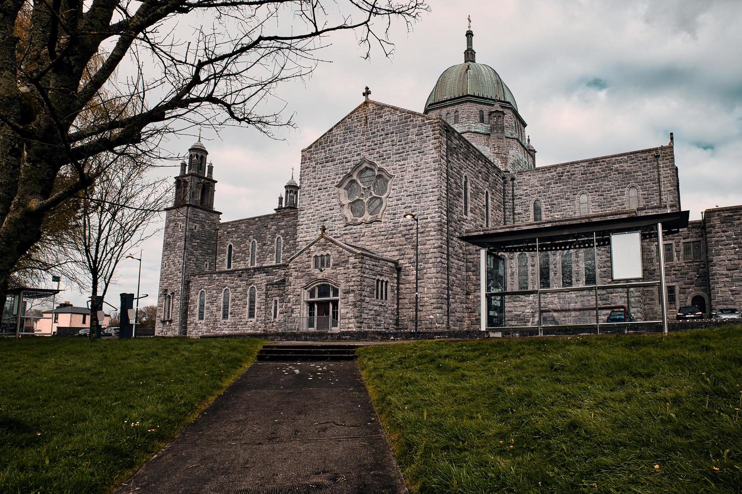 magnifique scène de irlandais point de repère Galway cathédrale dans Irlande photo