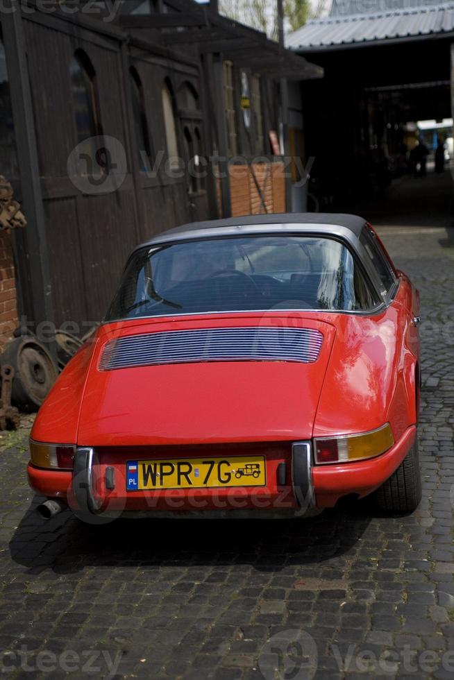 vieux ancien métal détails voiture dans le musée fermer photo